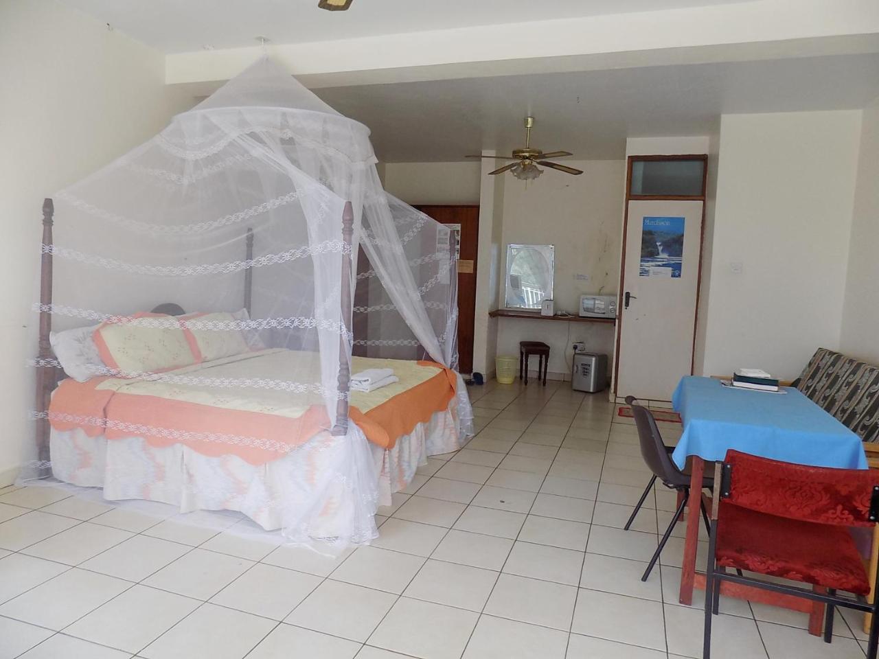 Sunrise Apartments Hotel Fort Portal Экстерьер фото