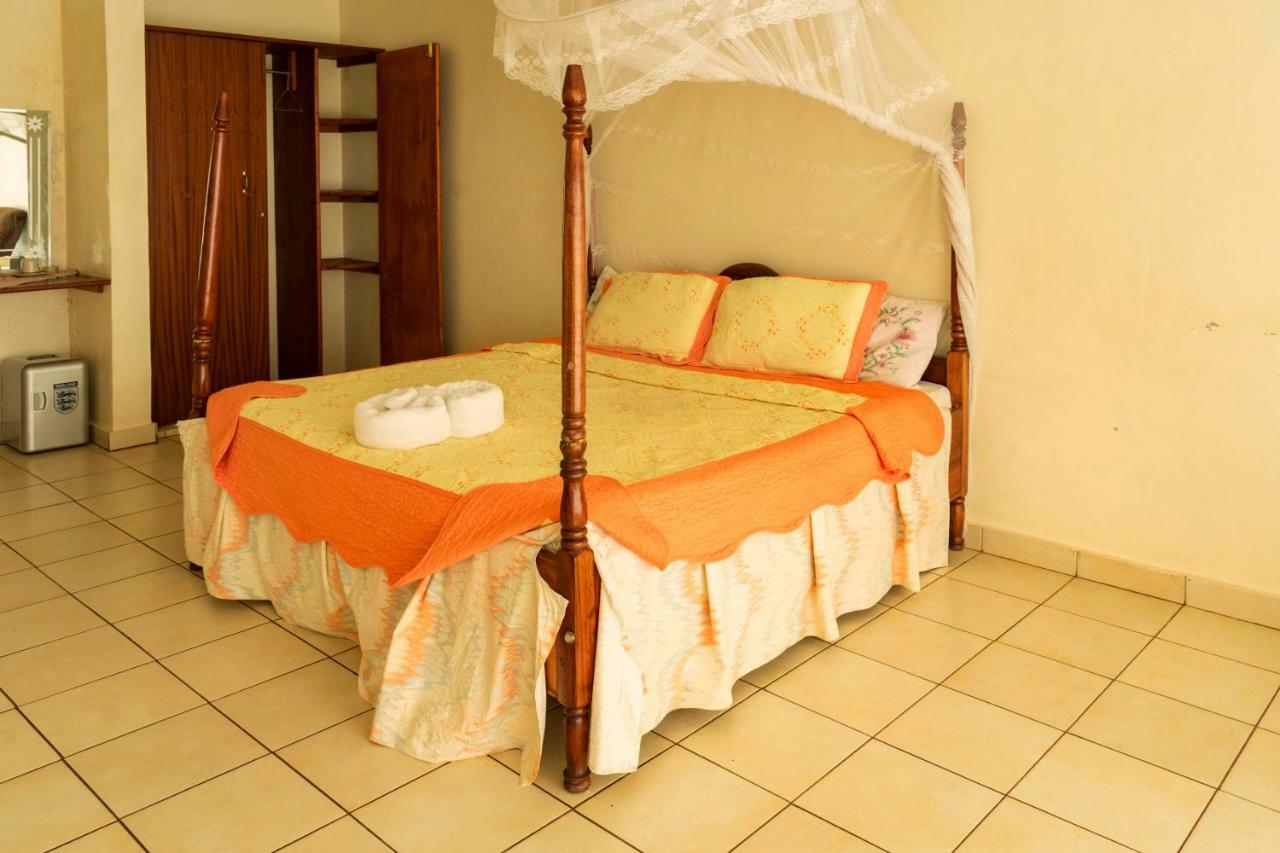 Sunrise Apartments Hotel Fort Portal Экстерьер фото